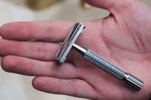 a metal safety razor